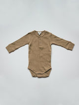 The Simple Folk - The Ribbed Onesie - Camel